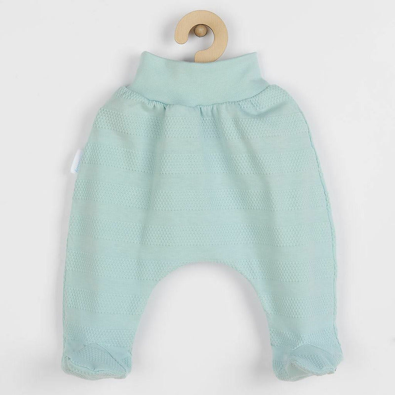 Set 7 piese, New Baby, Include body cu maneca lunga, bluza, pantalonasi cu botosei, salopeta fara maneci, caciulita, manusi, botosei, Marime 56, Din bumbac 100%, I am Blue