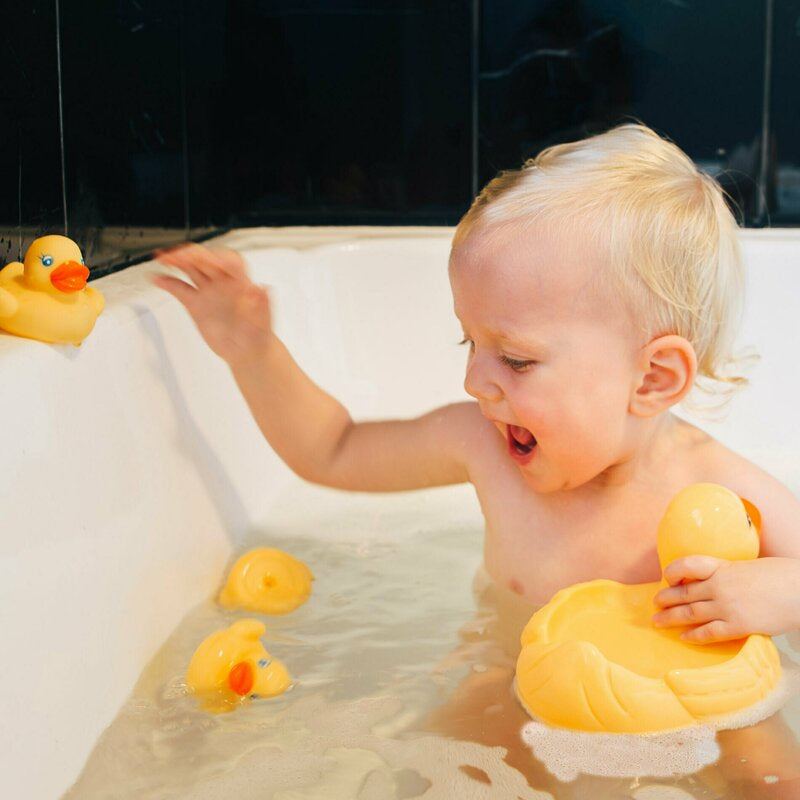 Set de joaca de baie Playgro Familia Duckie ratusca cu 3 boboci fara gauri