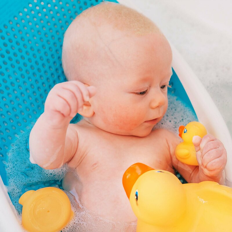 Set de joaca de baie Playgro Familia Duckie ratusca cu 3 boboci fara gauri