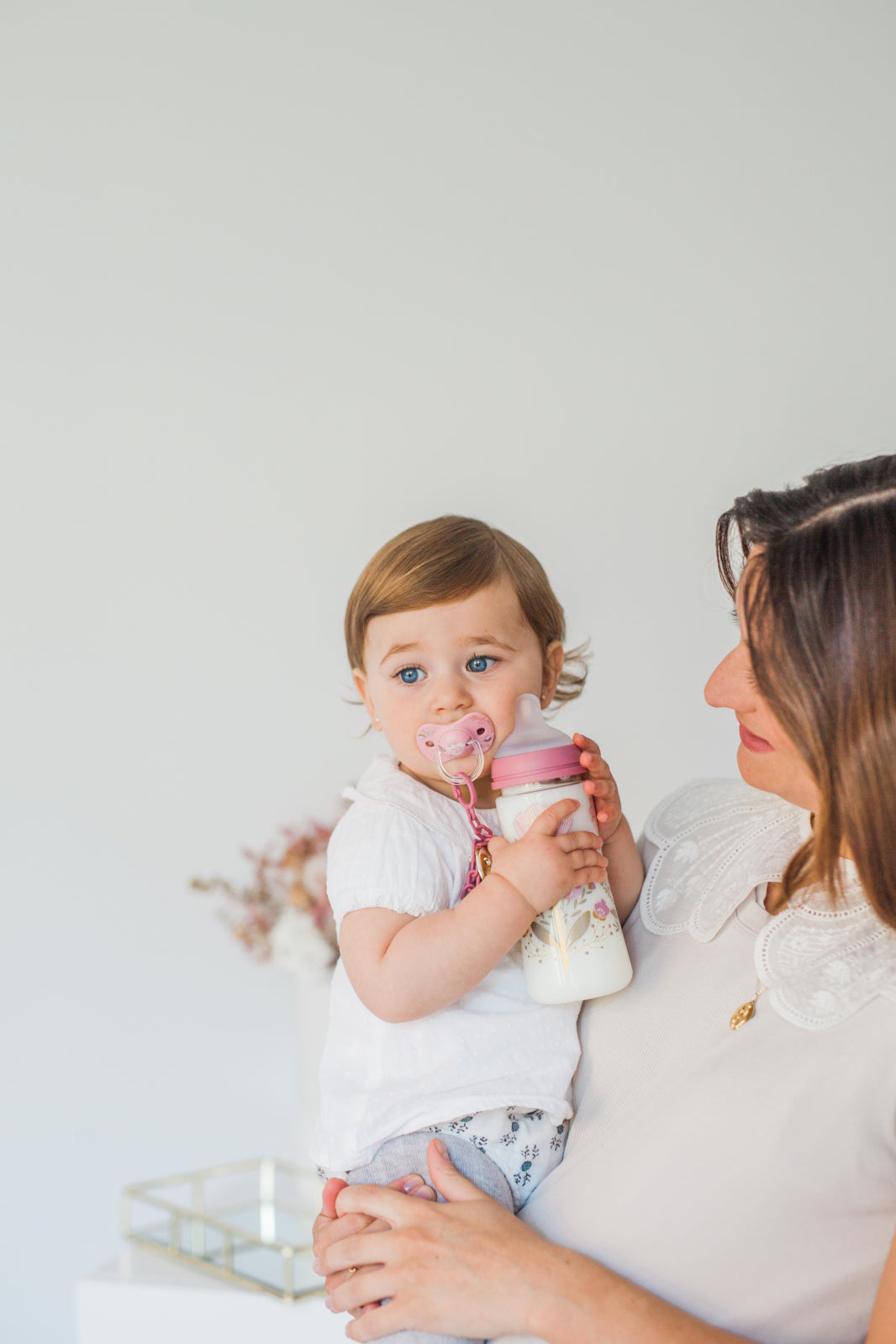 Set Suavinex biberon 270 ml + suzeta + lantisor suzeta Gold Premium