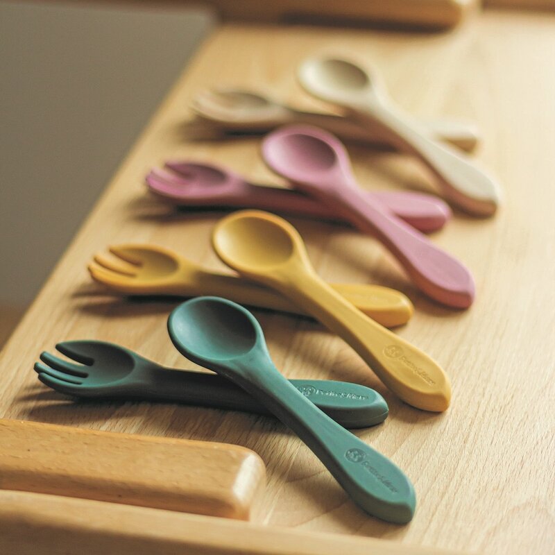 Set tacamuri, Petite&Mars, Take&Match, Din silicon, Forma ergonomica, Delicate cu gingiile, Adecvate pentru masina de spalat vase, Fara BPA, 6 luni+, Bitter Cocoa, Maro