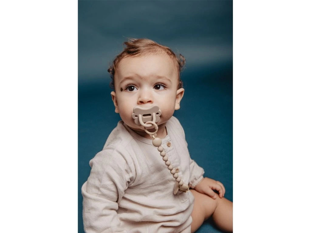 Suzeta fiziologica din silicon Suavinex SX Pro Colour Essence Butterfly 6-18 luni