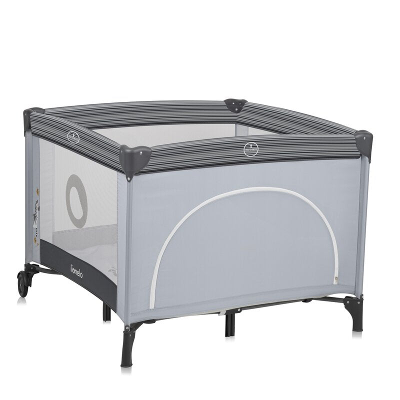 Tarc de joaca copii, Lionelo, Bonnie, Pana la 15 kg, 100 x 100 cm, Pliere compacta, Include geanta de transport, Din plasa, Cu intrare laterala cu fermoar, Cu roti, Cu salteluta din spuma, Conform cu EN12227, Gri deschis