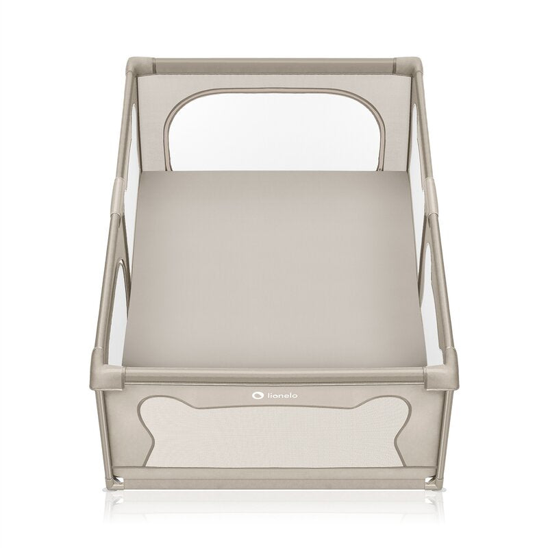 Tarc de joaca copii, Lionelo, Willow, 127 x 187 cm, Pliere compacta, Include geanta de transport, Din plasa, Cu doua intrari laterale si fermoar, Cu ventuze pentru stabilitate, Conform cu EN 12227:2010, Bej