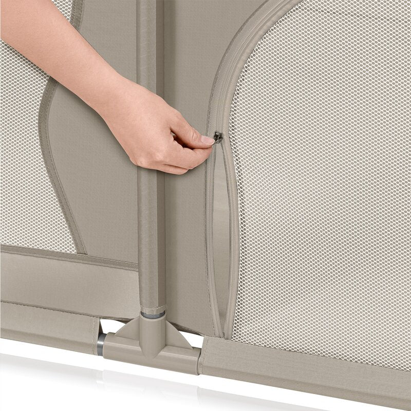 Tarc de joaca copii, Lionelo, Willow XL,180 x 200 cm, Pliere compacta, Include geanta de transport, Din plasa, Cu doua intrari laterale si fermoar, Cu ventuze pentru stabilitate, Conform cu EN 12227:2010, Bej