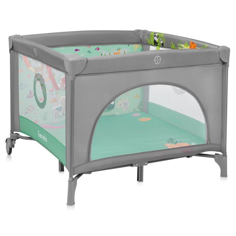 Tarc de joaca, Lionelo, Mille Plus, Pliabil, Include saltea cu densitate T25, 4 jucarii cu velcro, Manere textile, Geanta de transport, Cu roti si inchidere laterala, Pereti din plasa pentru vizibilitate si aerisire, 100 x 100 x 77 cm, Verde