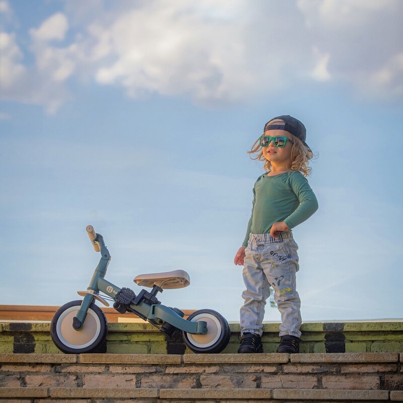 Tricicleta, Petite&Mars, Turbo, Editie limitata, 5 in 1, Multifunctionala, Vehicul de impins, Bicicleta cu/fara pedale, Cu maner de ghidaj, Detasabil, Roti din cauciuc, Pana la 25 kg, 1.5-5 ani, Pink Meadow