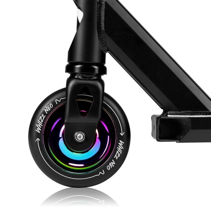 Trotineta, Lionelo, Whizz, Pentru Acrobatii, Rulmenti ABEC-9, 20 - 100 kg, Conform cu standardul european de securitate EN14619, Multicolor