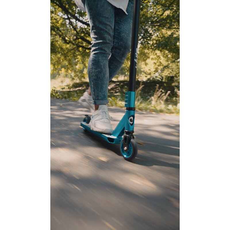 Trotineta, Lionelo, Whizz, Pentru Acrobatii, Rulmenti ABEC-9, 20 - 100 kg, Cadru din aluminiu, Usoara, 3.5 kg, Verde/Negru